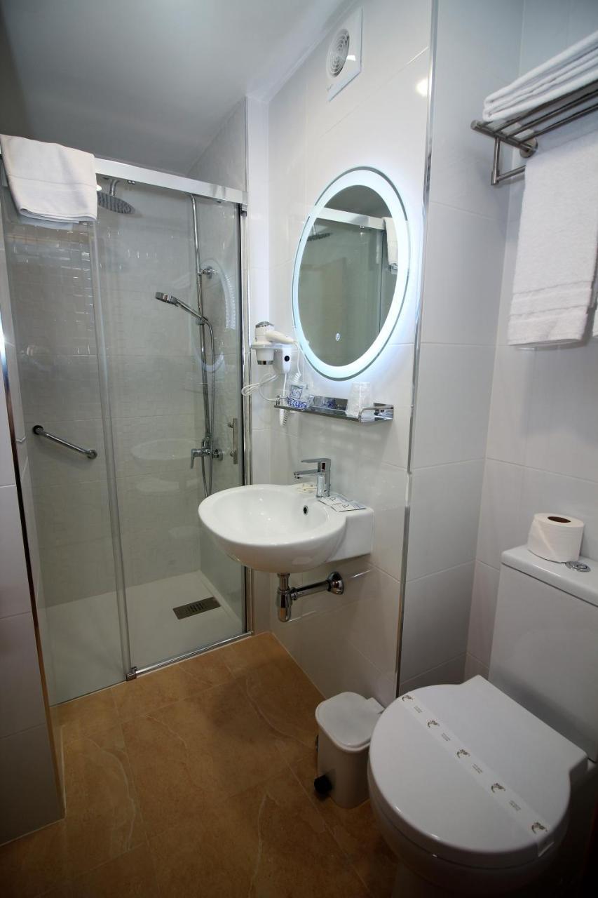 Hotel Vilagarcia Vilagarcia de Arousa Esterno foto