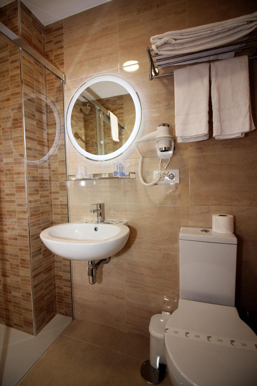 Hotel Vilagarcia Vilagarcia de Arousa Esterno foto