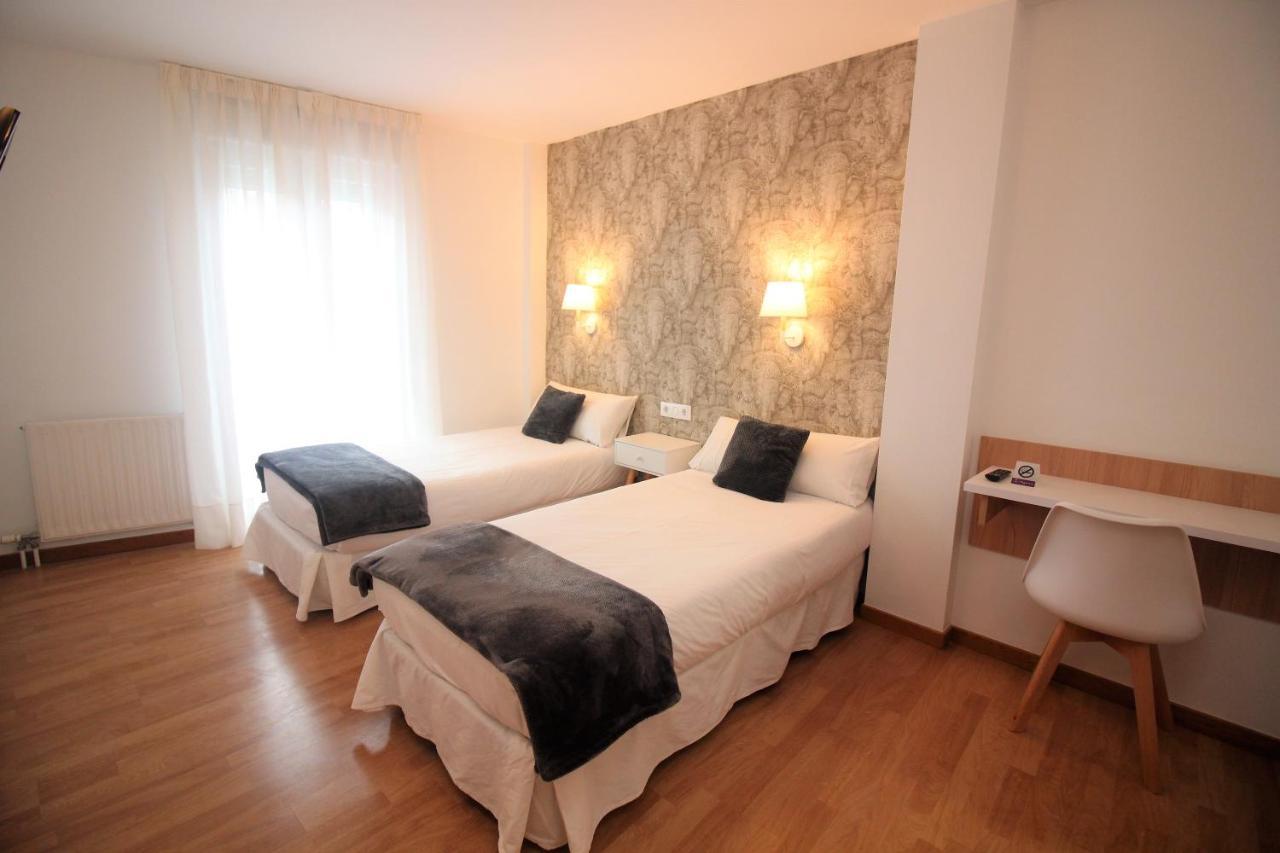 Hotel Vilagarcia Vilagarcia de Arousa Esterno foto